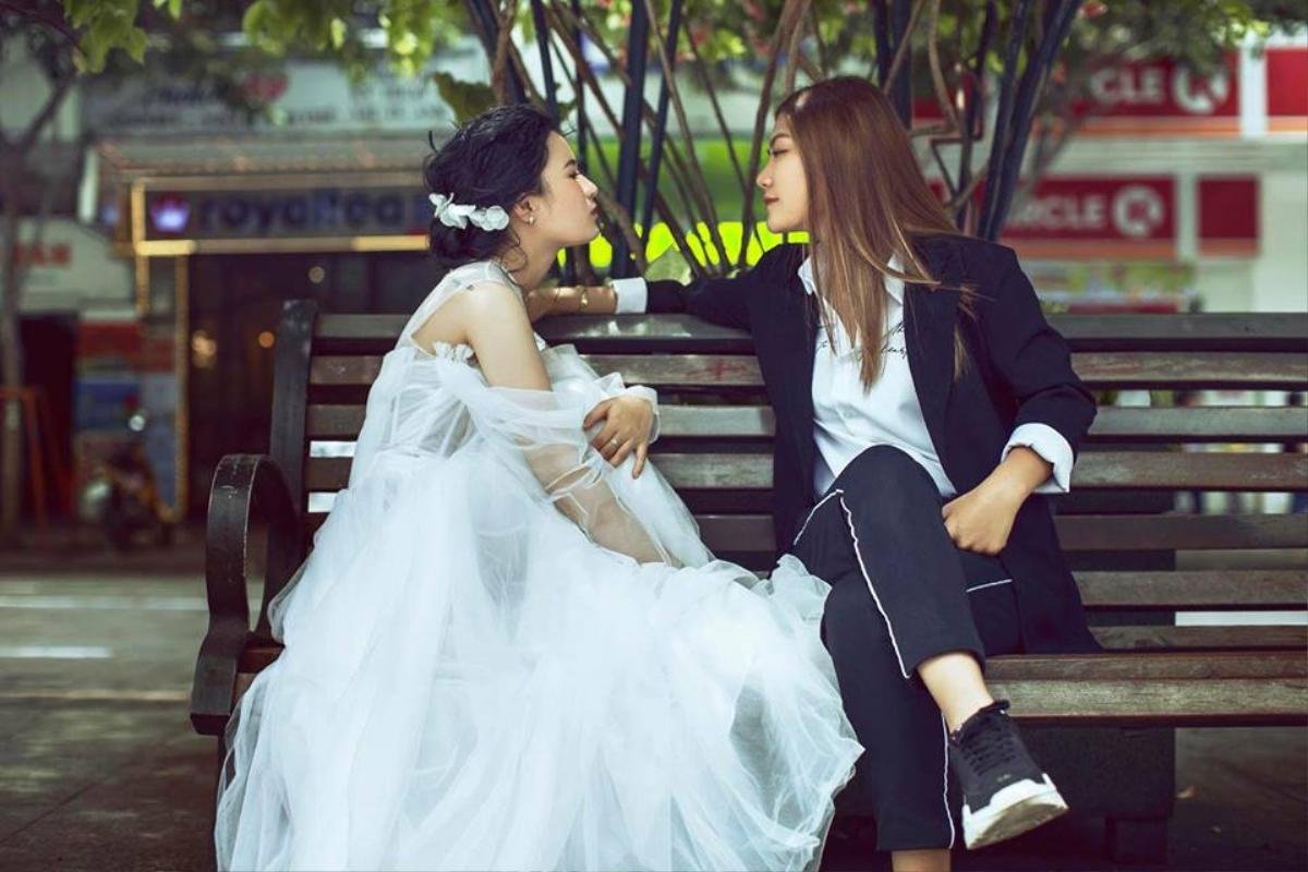 Bộ ảnh ' Can I be your Mrs Right?' của cặp đôi đồng tính nữ đẹp lung linh giữa đất trời Sài Gòn Ảnh 3