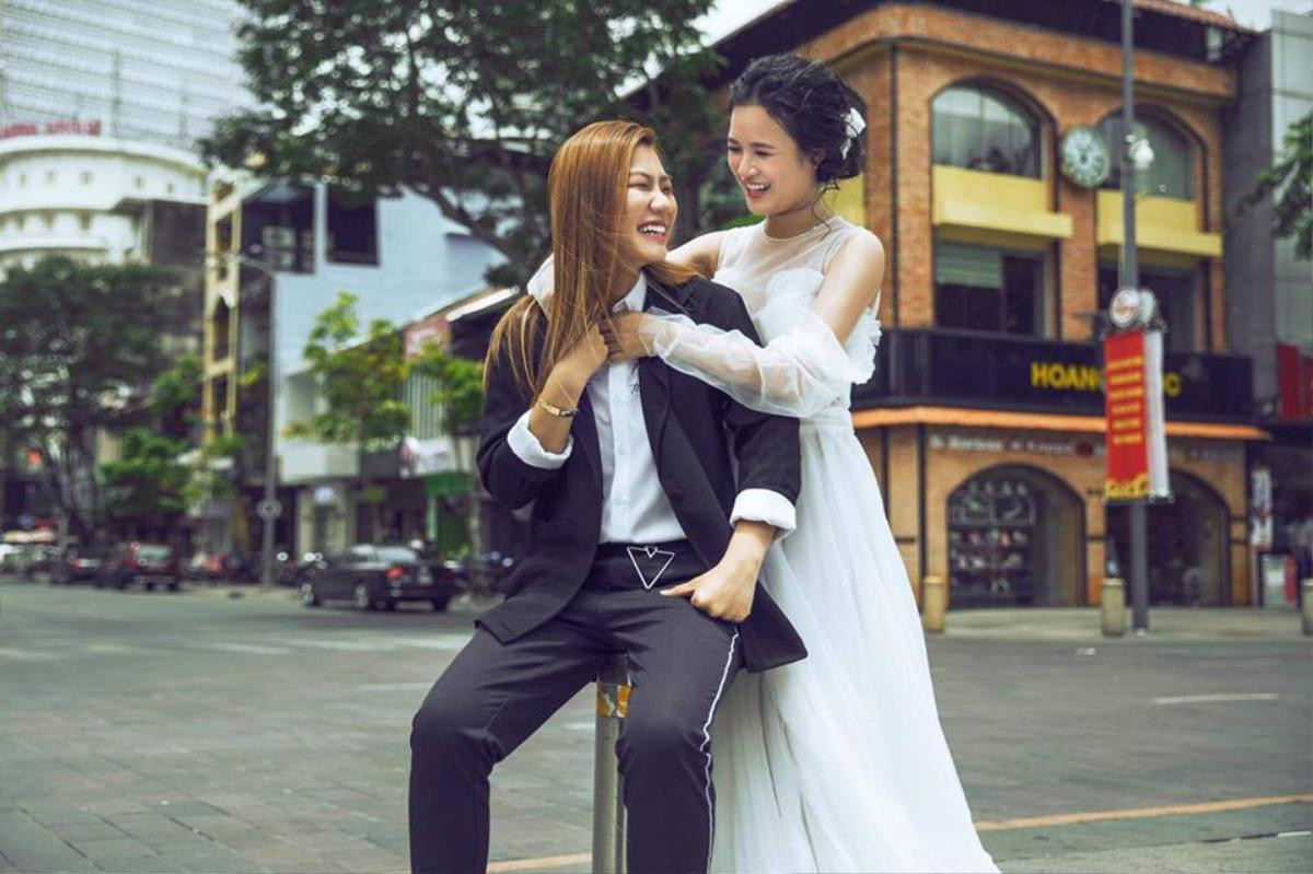 Bộ ảnh ' Can I be your Mrs Right?' của cặp đôi đồng tính nữ đẹp lung linh giữa đất trời Sài Gòn Ảnh 8