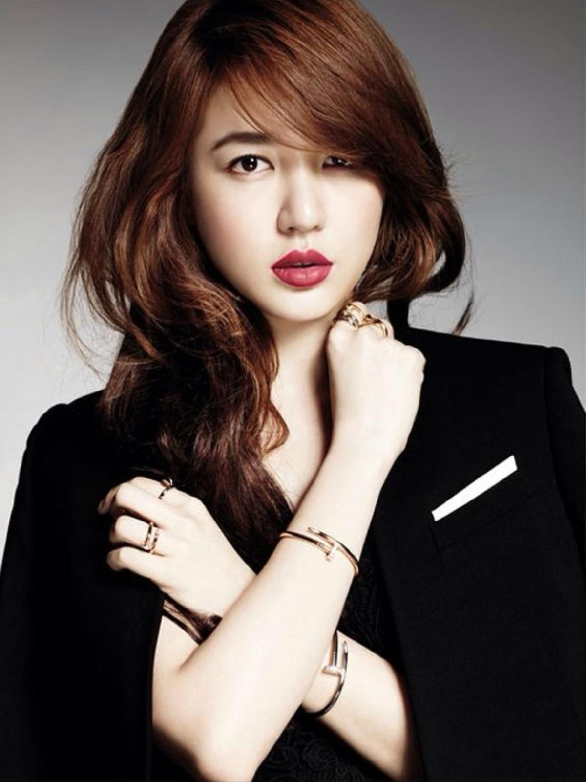 Yoon Eun Hye thủ vai ngôi sao hàng đầu nhưng thiếu hụt kinh nghiệm yêu đương trong 'Love Alert' Ảnh 2