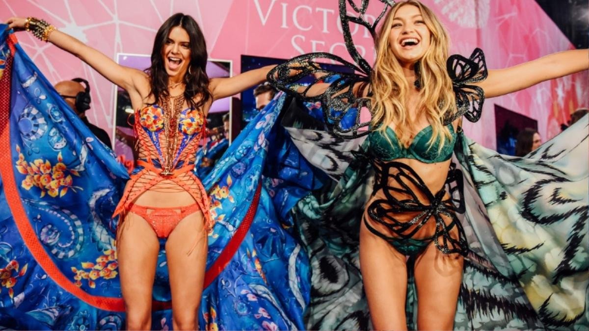 Kendall Jenner và Gigi Hadid sẽ trở lại song kiếm hợp bích tại show Victoria's Secret 2018 Ảnh 1