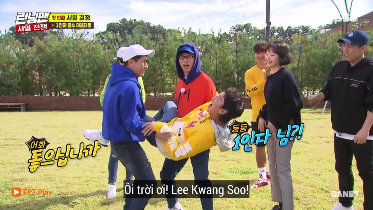 Running Man tập 423: Jong Kook hóa em út, Kwang Soo trở thành 'đại ca' chỉ đạo cả team Ảnh 4