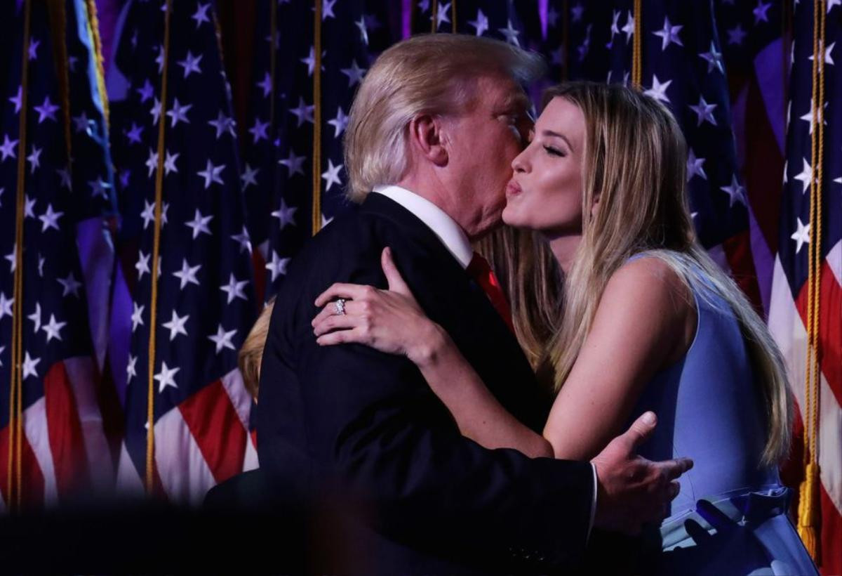 Những điều ít biết về mối quan hệ giữa Tổng thống Trump và 'con gái rượu' Ivanka Ảnh 12