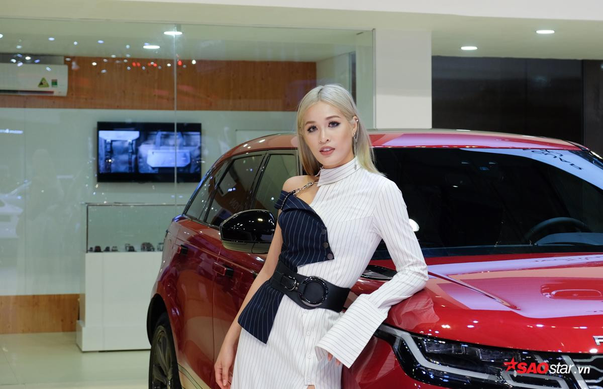 Dàn mẫu xinh đẹp khoe dáng tại triển lãm Vietnam Motor Show 2018 Ảnh 16