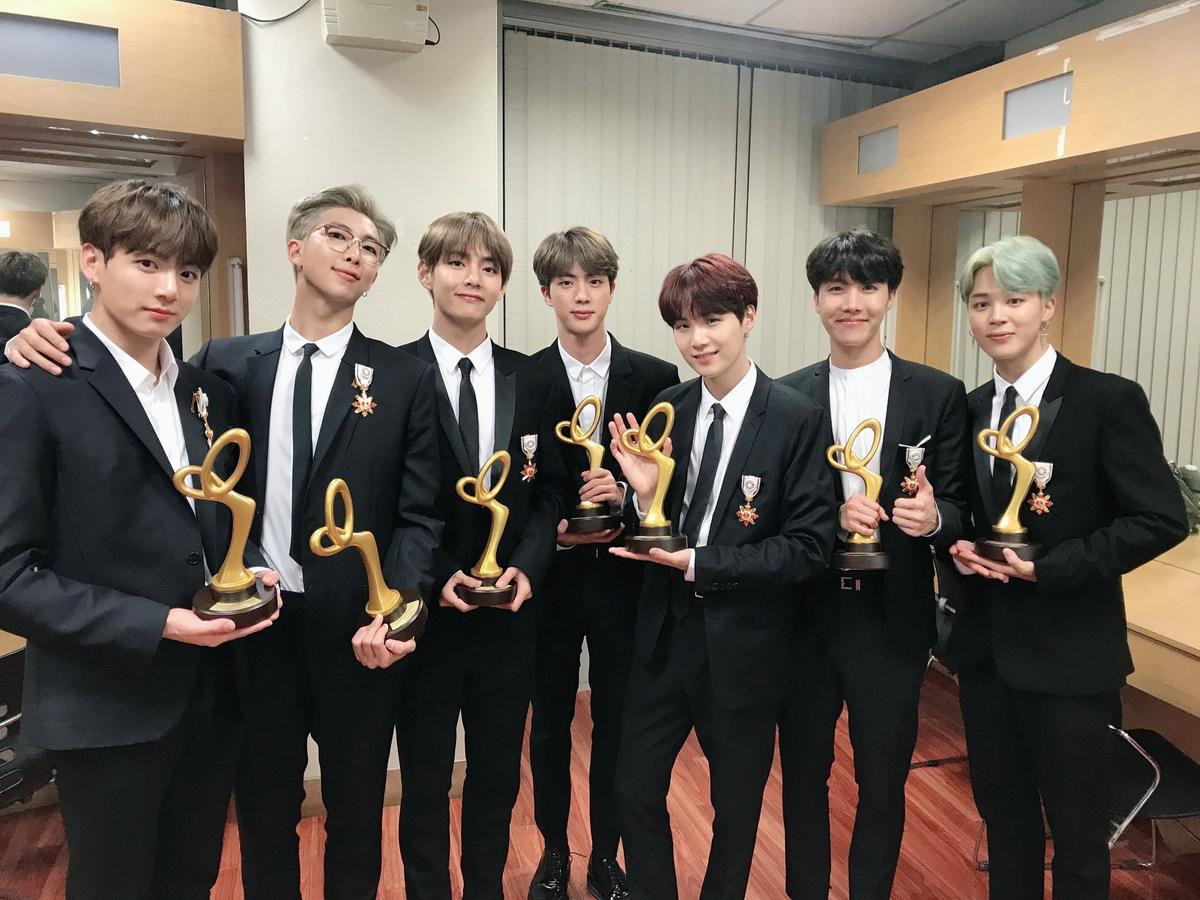 Fan BTS tức giận vì những hành động 'làm-xấu-mặt-fandom' của một số ARMY: Con sâu làm rầu nồi canh! Ảnh 3