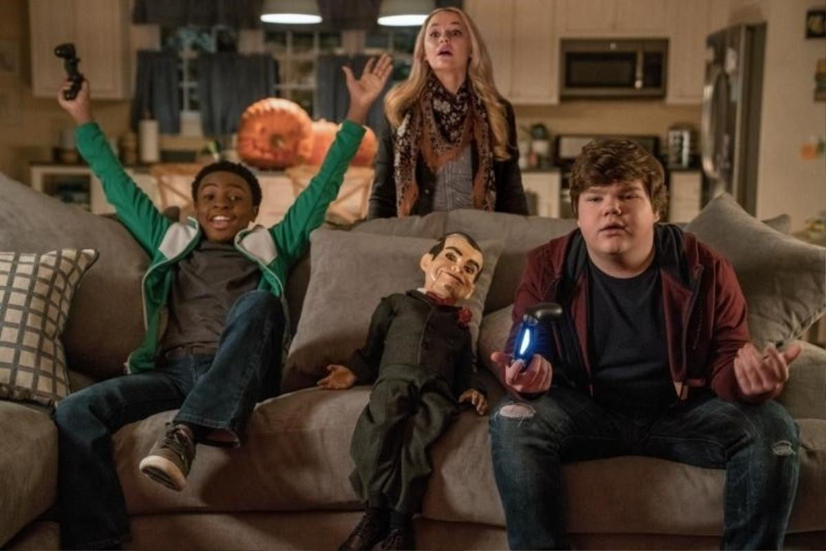 Review 'Goosebumps 2': Bữa tiệc Halloween 'sống động' mang màu sắc Disney vui nhộn Ảnh 9