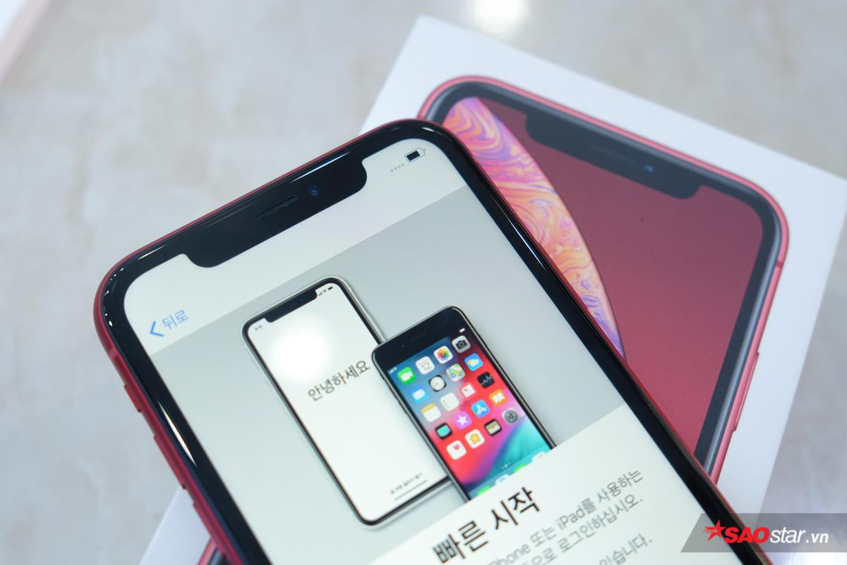 Cận cảnh iPhone Xr đầu tiên vừa về Việt Nam, giá 23,9 triệu đồng Ảnh 3