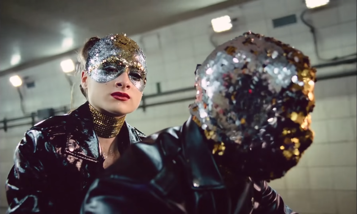 'Thiên nga đen' Natalie Portman hoá ngôi sao nhạc pop trong trailer 'Vox Lux' Ảnh 9