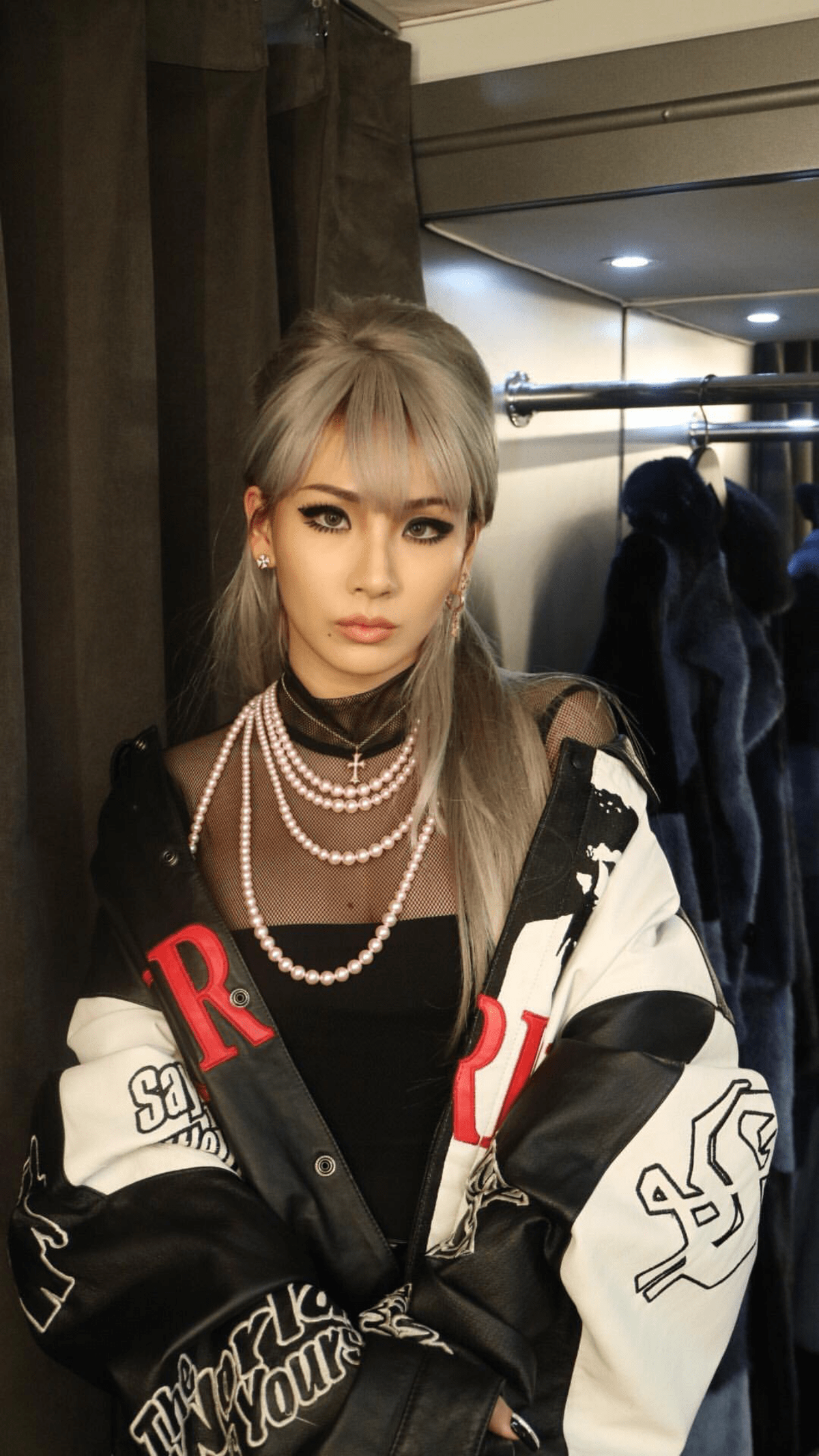 CL (2NE1) đã trở lại với hình tượng nữ thần có body hút mắt khiến fan thổn thức Ảnh 3