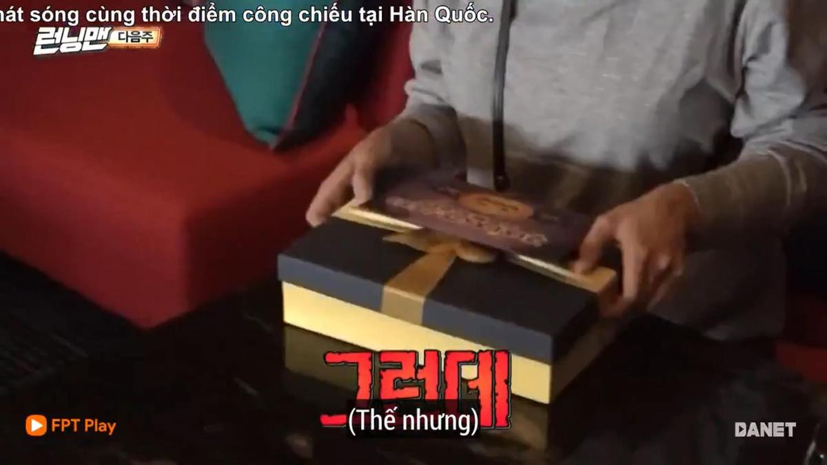 Running Man tập 424: Chào đón cơn 'ác mộng Halloween' từ bộ 3 khách mời Ahn Hyo Seop - Son Na Eun - Seo Young Hee Ảnh 14