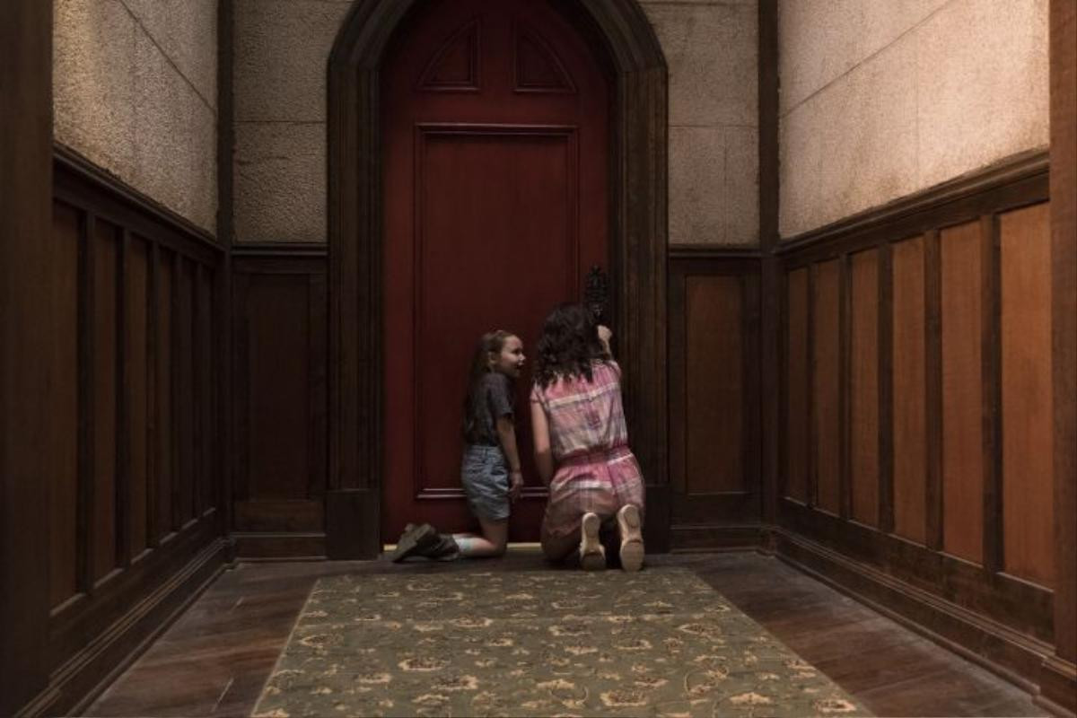 'The Haunting of Hill House': 'Nín thở' cùng bộ sưu tập các khoảnh khắc điên đảo nhất Ảnh 12