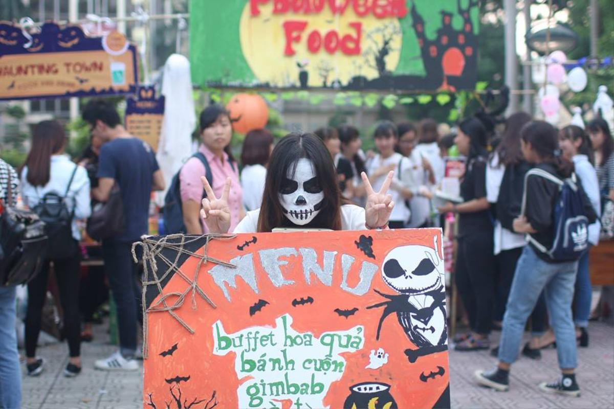 Halloween sinh viên cần gì đi đâu xa - Ở ngay trường ĐH này cũng có đêm hội cực hoành tráng không thể bỏ lỡ Ảnh 4