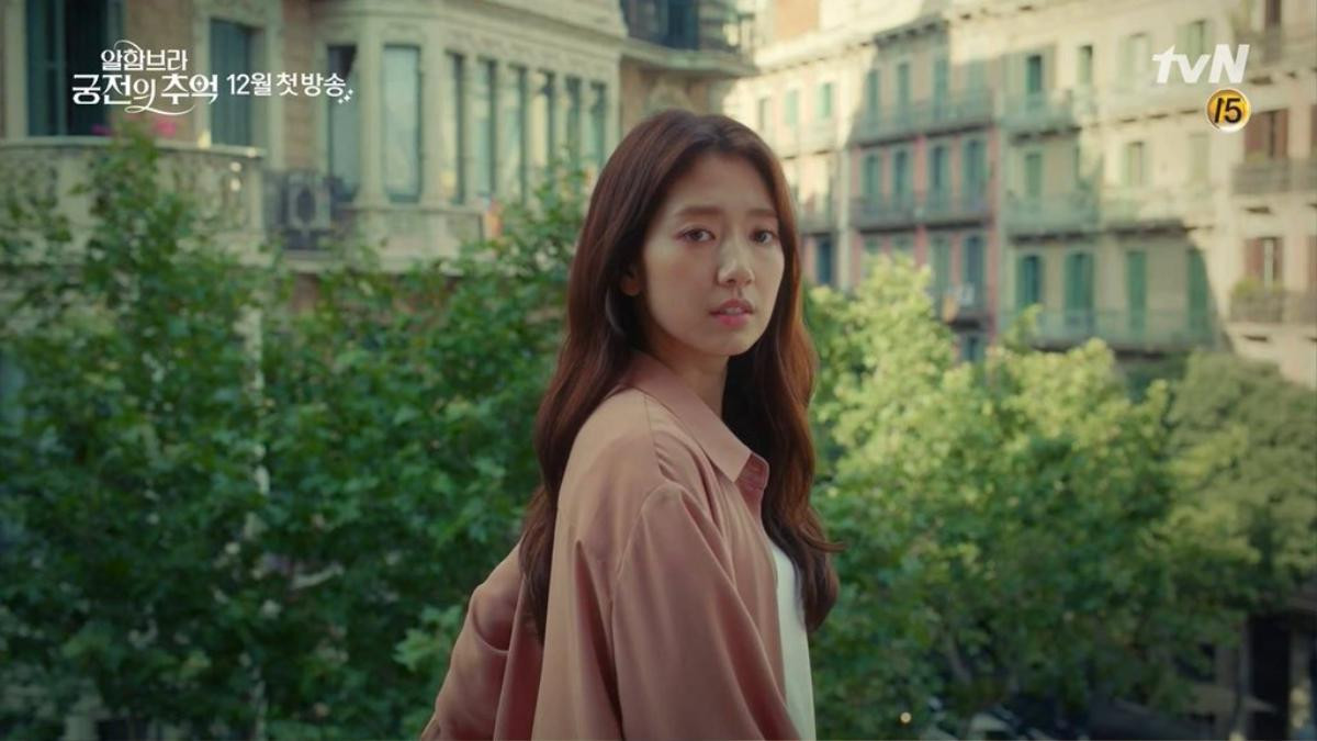 Park Shin Hye hốt hoảng, khóc lóc tìm kiếm Hyun Bin trong teaser cực kịch tính của 'Memories of the Alhambra' Ảnh 1