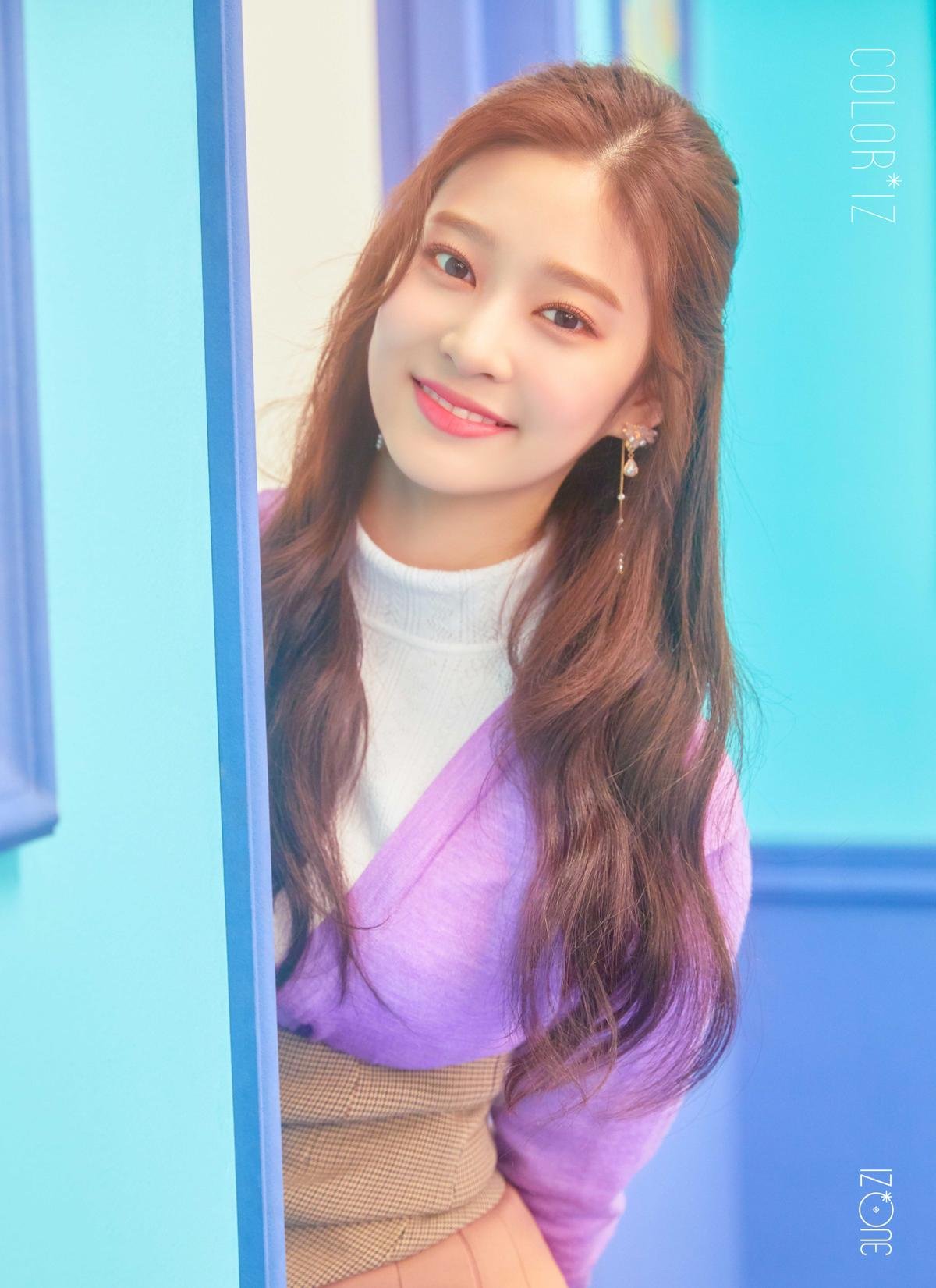 Tân binh IZ*ONE chính thức debut với 'La Vie en Rose' và đã có thành tích đầu tiên! Ảnh 10