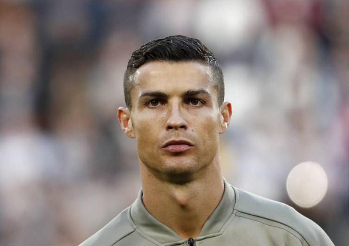 Cris Ronaldo cay mũi trải lòng về vụ bị tố làm chuyện đồi bại với giáo viên Ảnh 1