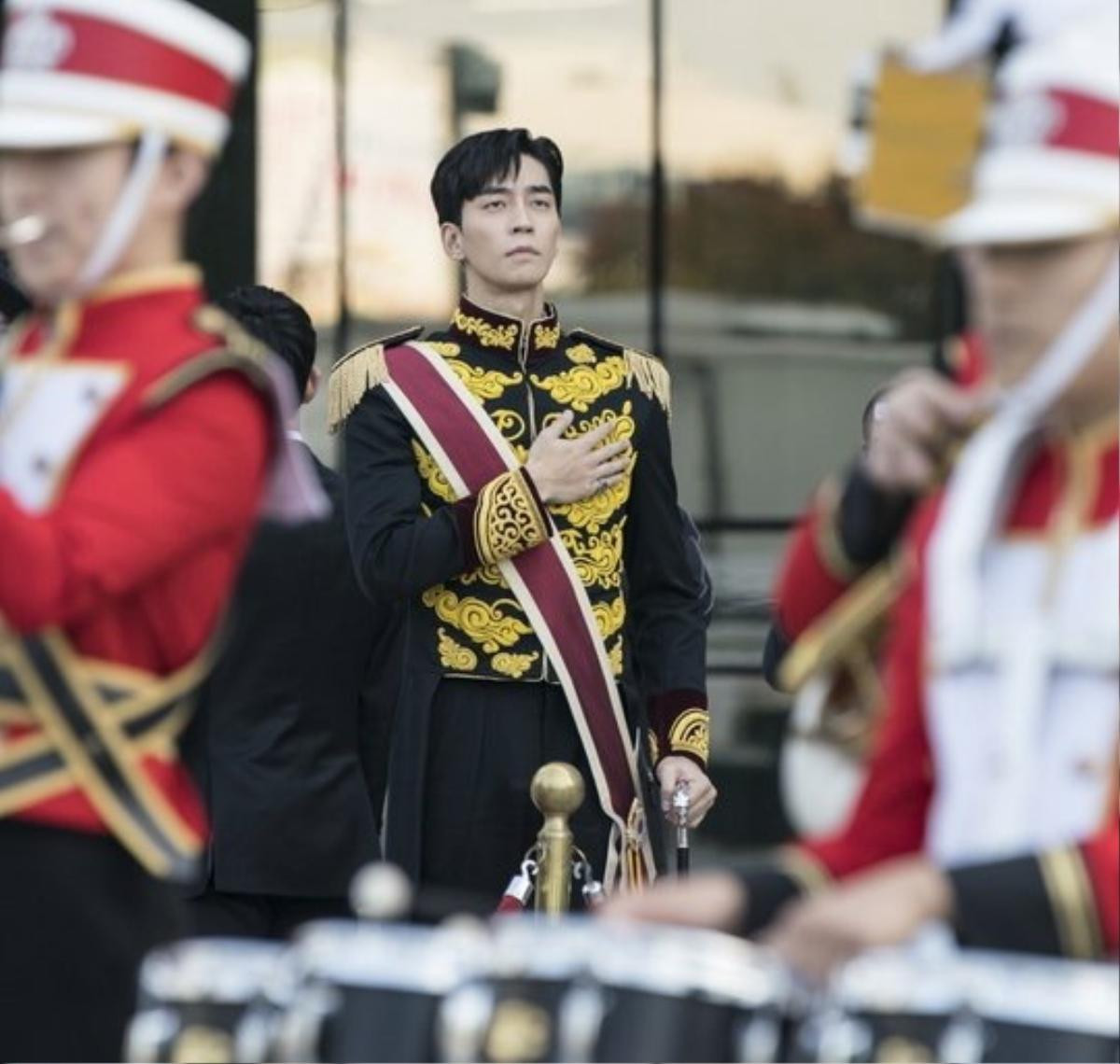 'Empress's Dignity': Công bố tạo hình 'lọ lem' của Hoàng hậu Jang Nara, Choi Jin Hyuk và Hoàng đế Shin Sung Rok Ảnh 9