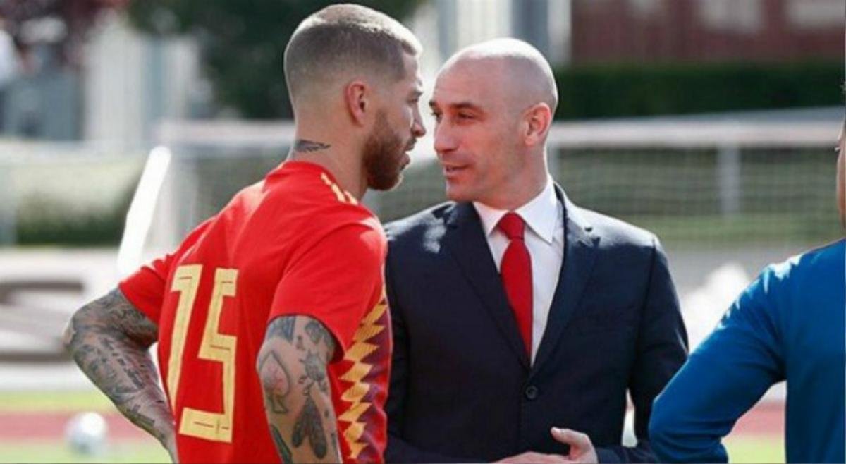 Từ Ronaldo đến Lopetegui: Bộ mặt thật của ngài Perez là đây Ảnh 3