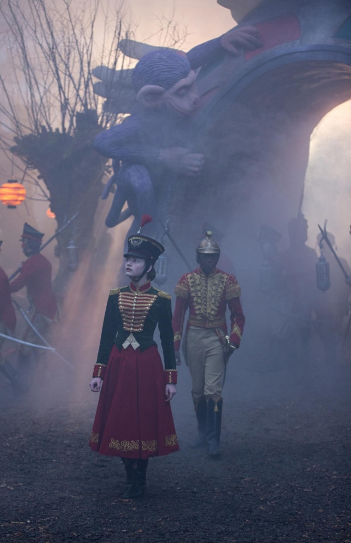 Review 'The Nutcracker and the Four Realms': Tuyệt tác lung linh, kì ảo tiếp theo của Disney Ảnh 9