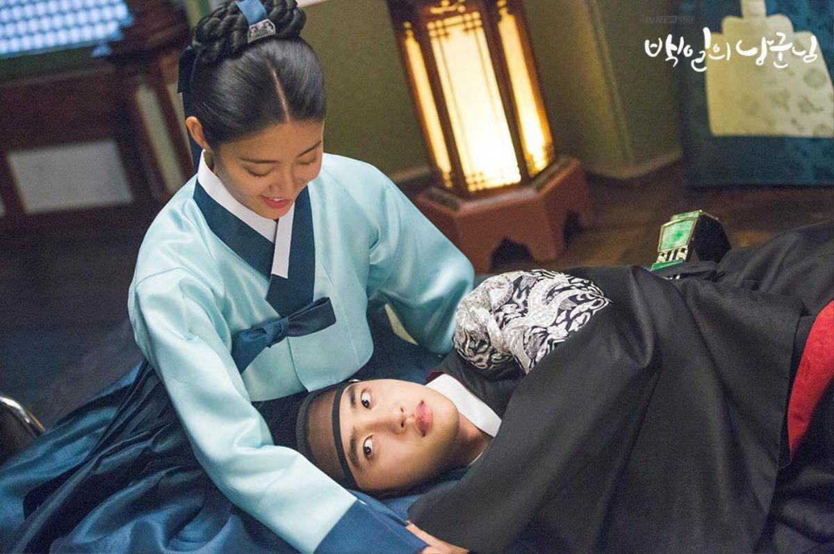 'Hong Shim' Nam Ji Hyun chia sẻ mối quan hệ tuyệt vời với 'Thái Tử Lee Yool' D.O Ảnh 3