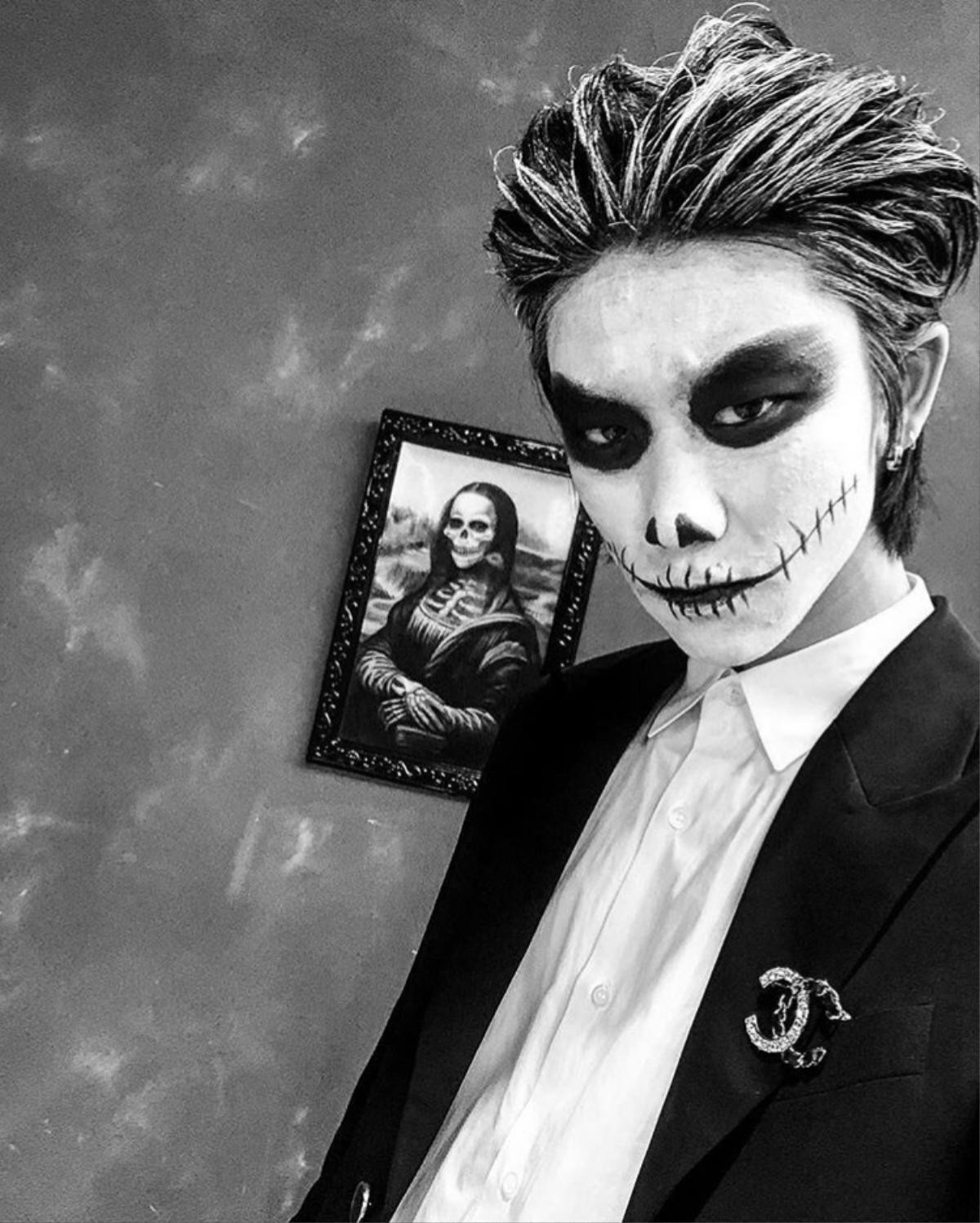 Lee Jong Suk, Vương Tuấn Khải cùng EXO, SNSD và Super Junior hóa trang thú vị trong Halloween 2018 Ảnh 13