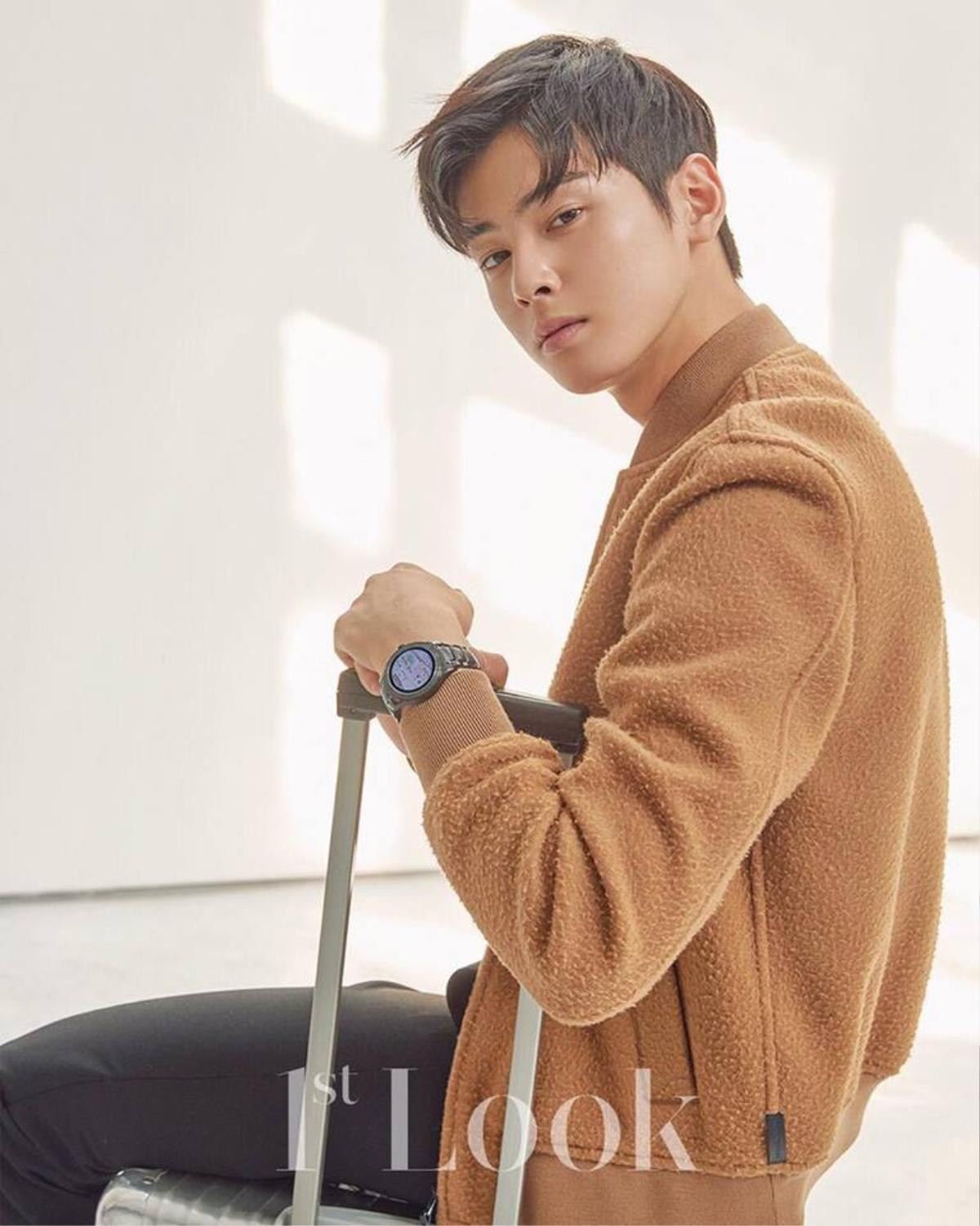 Cha Eun Woo (ASTRO) tiết lộ mẫu người khiến anh ấn tượng sâu sắc Ảnh 8