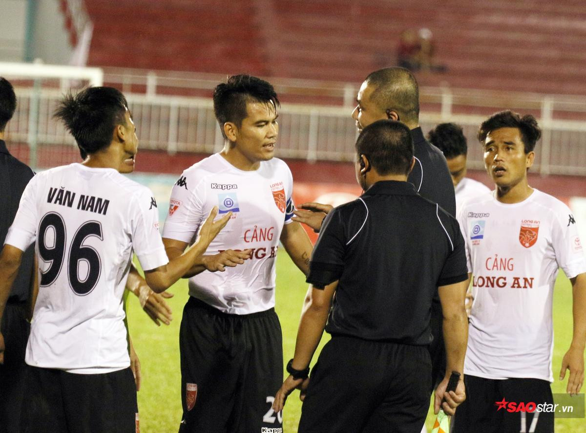 Những nhà vô địch AFF Cup 2008: Kẻ 'đốt' tiền tỷ, người cai nghiện Ảnh 1