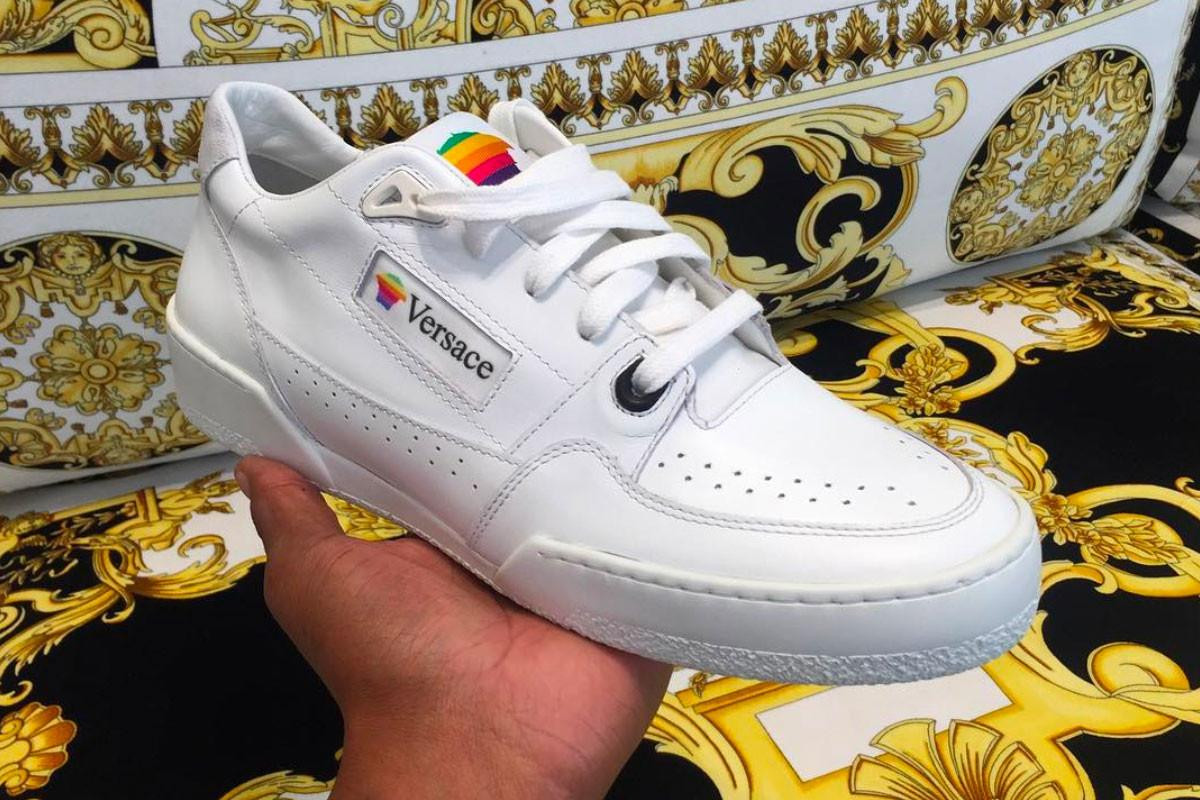 Kết hợp nhà mốt Versace, Apple chuẩn bị ra mắt sneaker cho cộng đồng LGBT? Ảnh 2