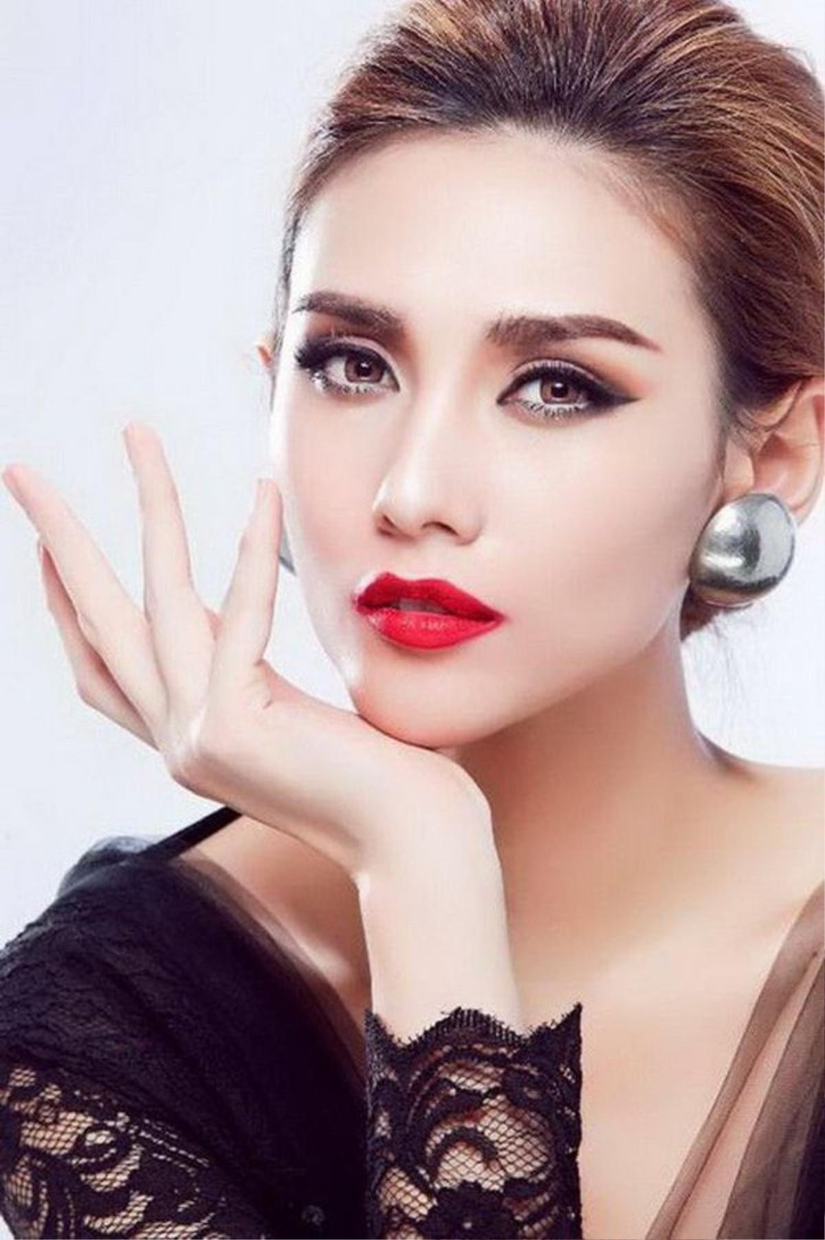 Nếu là giám khảo Miss Universe 2018, bạn sẽ phỏng vấn H'Hen Niê điều gì? Ảnh 7