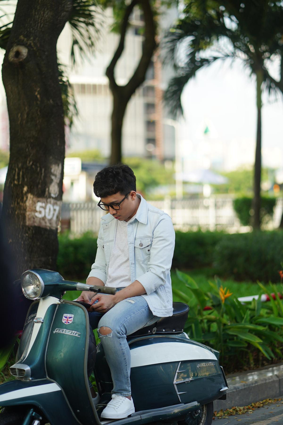 Mặc kệ Hari Won ghen, Khả Như vẫn kết đôi với Trấn Thành trong phim Tết 'Cua lại vợ bầu' Ảnh 9