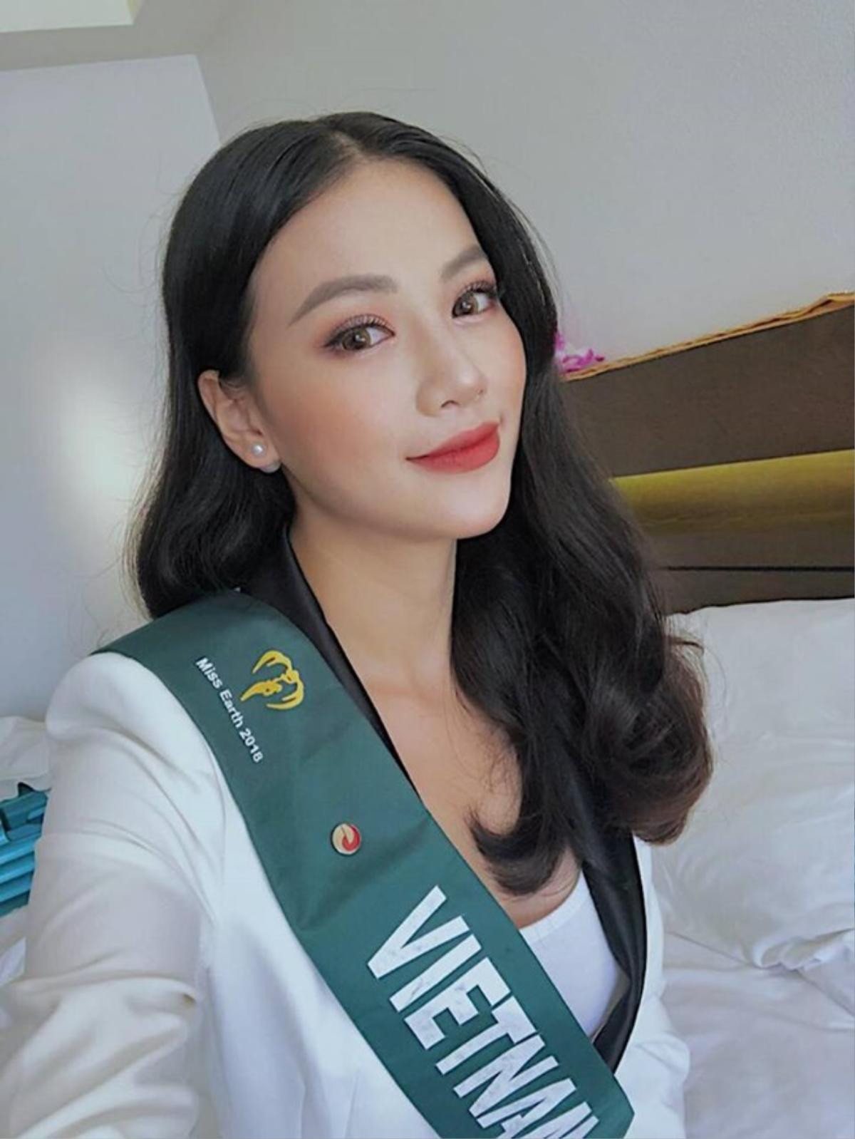 Hiếm ai được như Phương Khánh Miss Earth 2018 'cân đẹp' mọi style make-up, từ ngọt ngào đến quyến rũ Ảnh 2