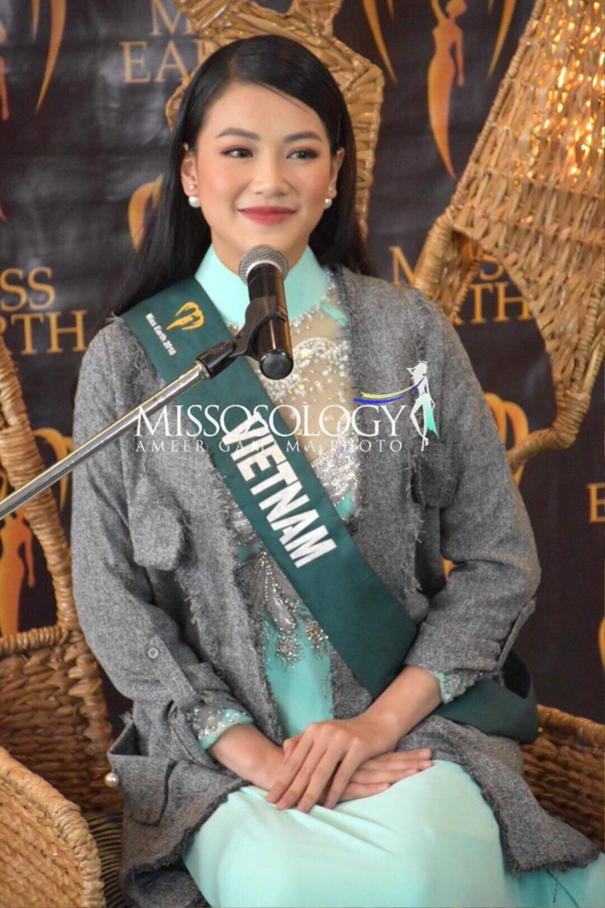 Hiếm ai được như Phương Khánh Miss Earth 2018 'cân đẹp' mọi style make-up, từ ngọt ngào đến quyến rũ Ảnh 12