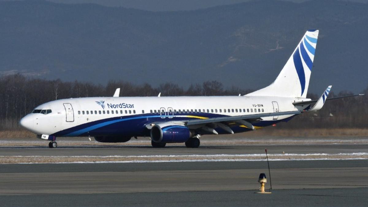 Máy bay Boeing 737 chở 173 người hạ cánh khẩn cấp vì vết nứt kính chắn gió Ảnh 1