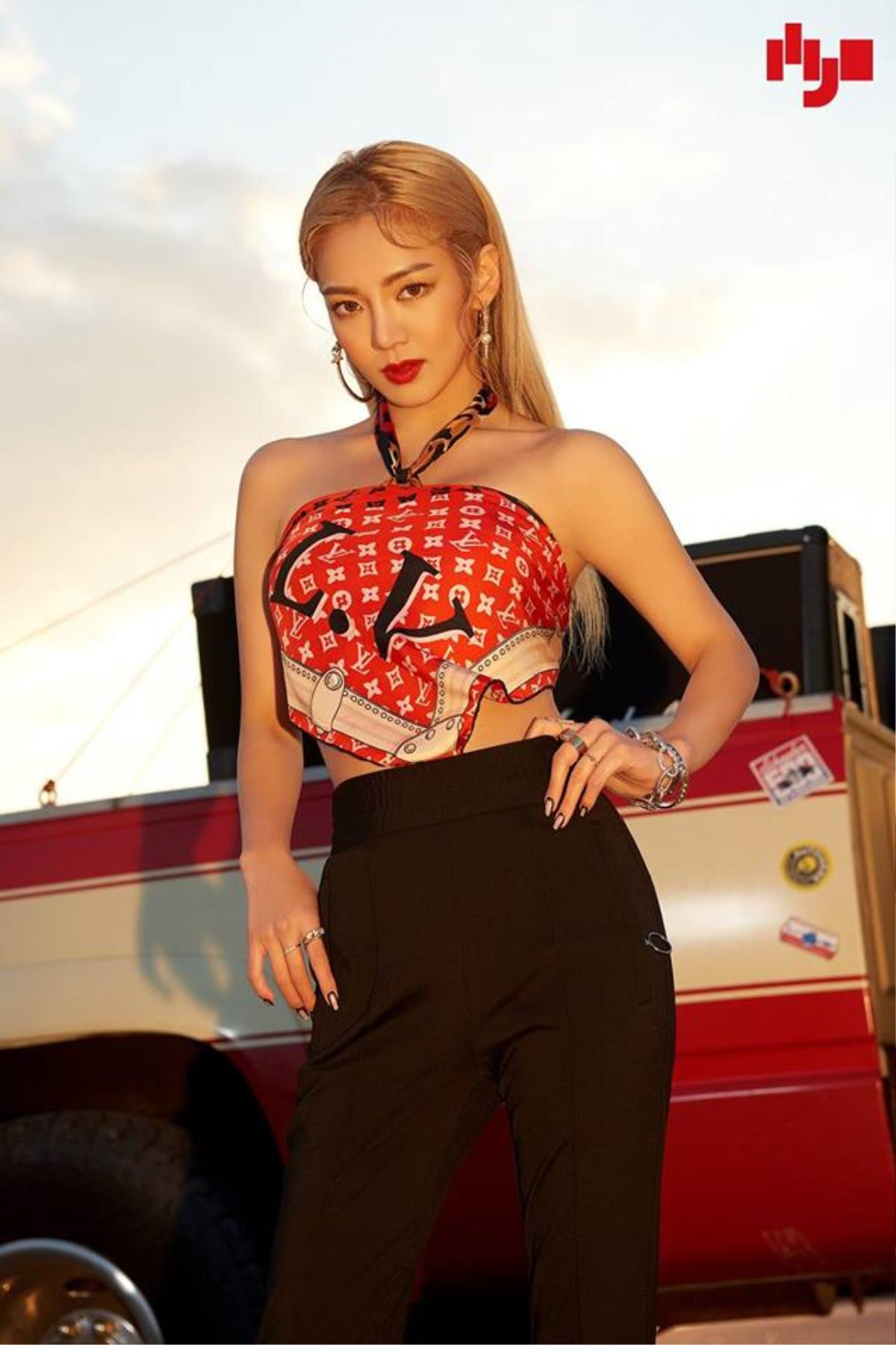 Hyoyeon (SNSD) - nghệ sĩ solo tiếp theo comeback: Spotlight Kpop tháng 11 thuộc về SM! Ảnh 3