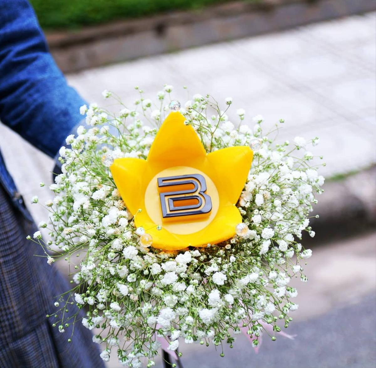 Hoa cưới lightstick - Món quà ý nghĩa của các cô dâu V.I.P 'mê mệt' BigBang Ảnh 10