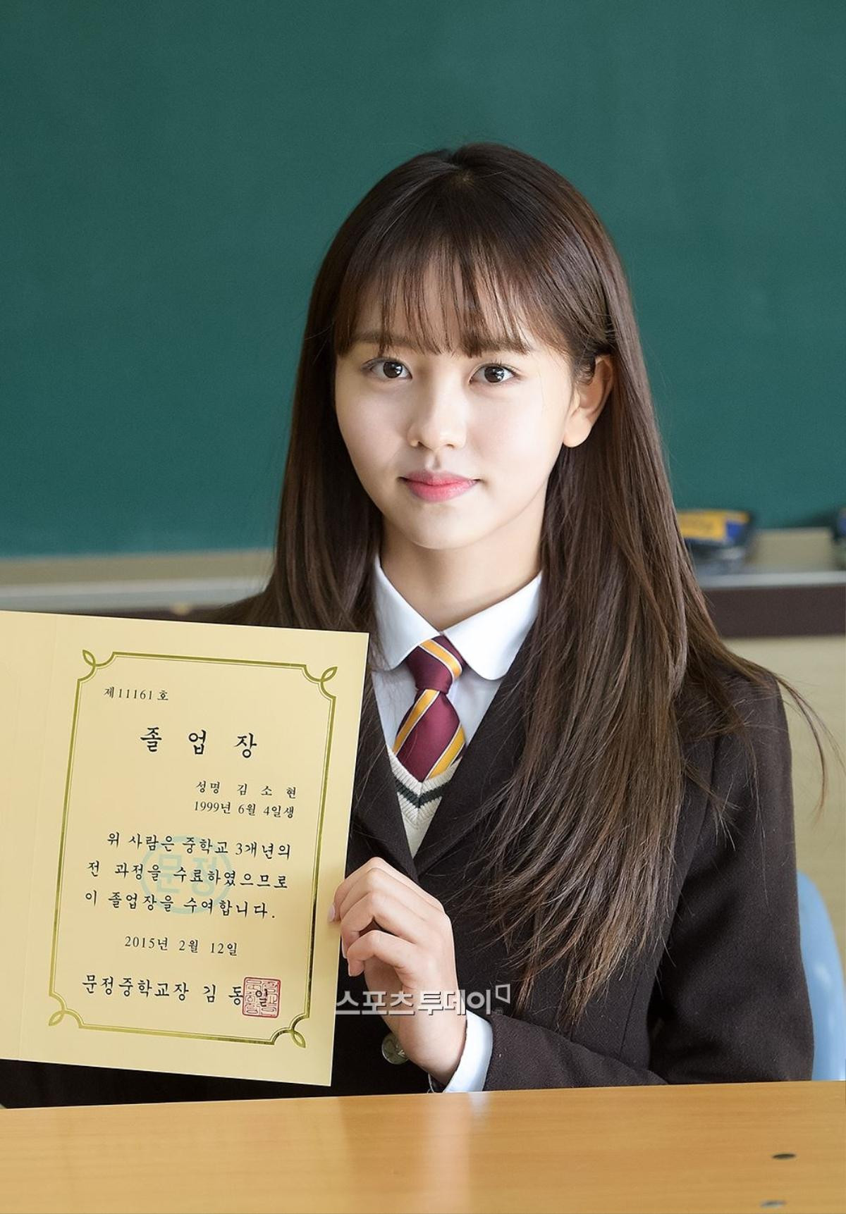 Lộ diện những hình ảnh đầu tiên của Kim So Hyun cùng bạn diễn mỹ nam trên phim trường ‘Love Alarm’ Ảnh 6