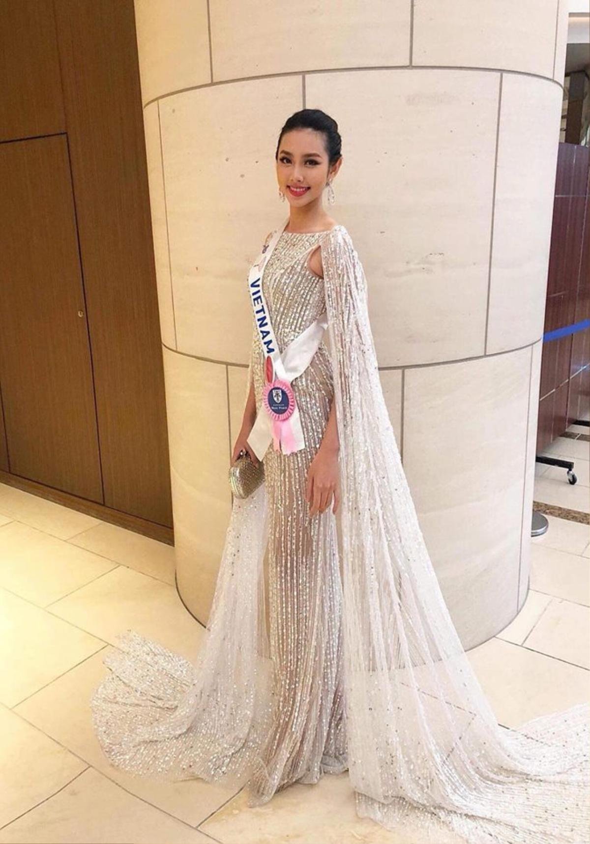 Miss International 2018: Thùy Tiên nổi bật nhất 'hậu Phương Khánh', đội luôn vương miện chụp ảnh quảng cáo Ảnh 3