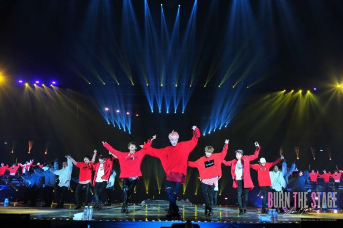 Vé đặt trước của 'Burn the Stage: The Movie' của BTS đạt thành tích phi thường Ảnh 2