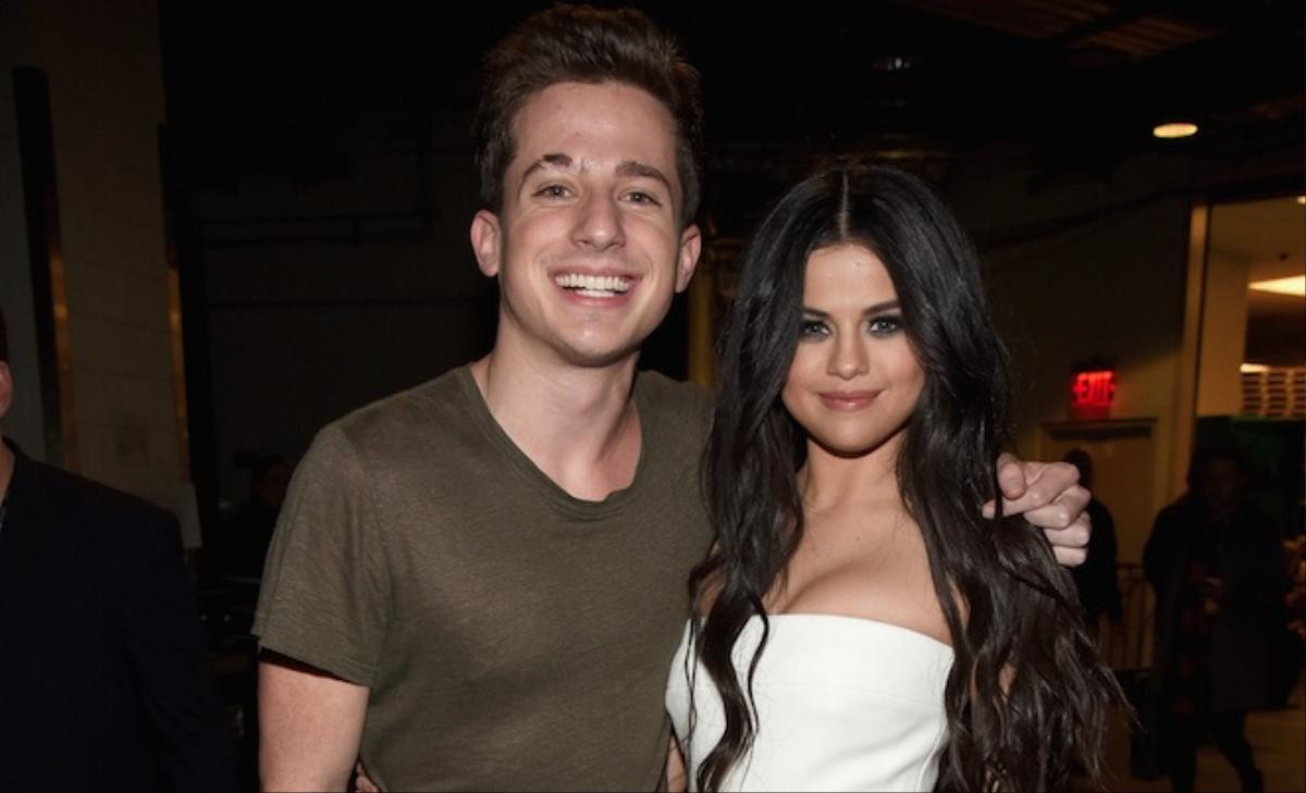 Cùng hát chung với Charlie Puth: Selena Gomez tạo nên 'thiên tình sử', Jungkook (BTS) lại phải hứng… 'thiên thạch'! Ảnh 2