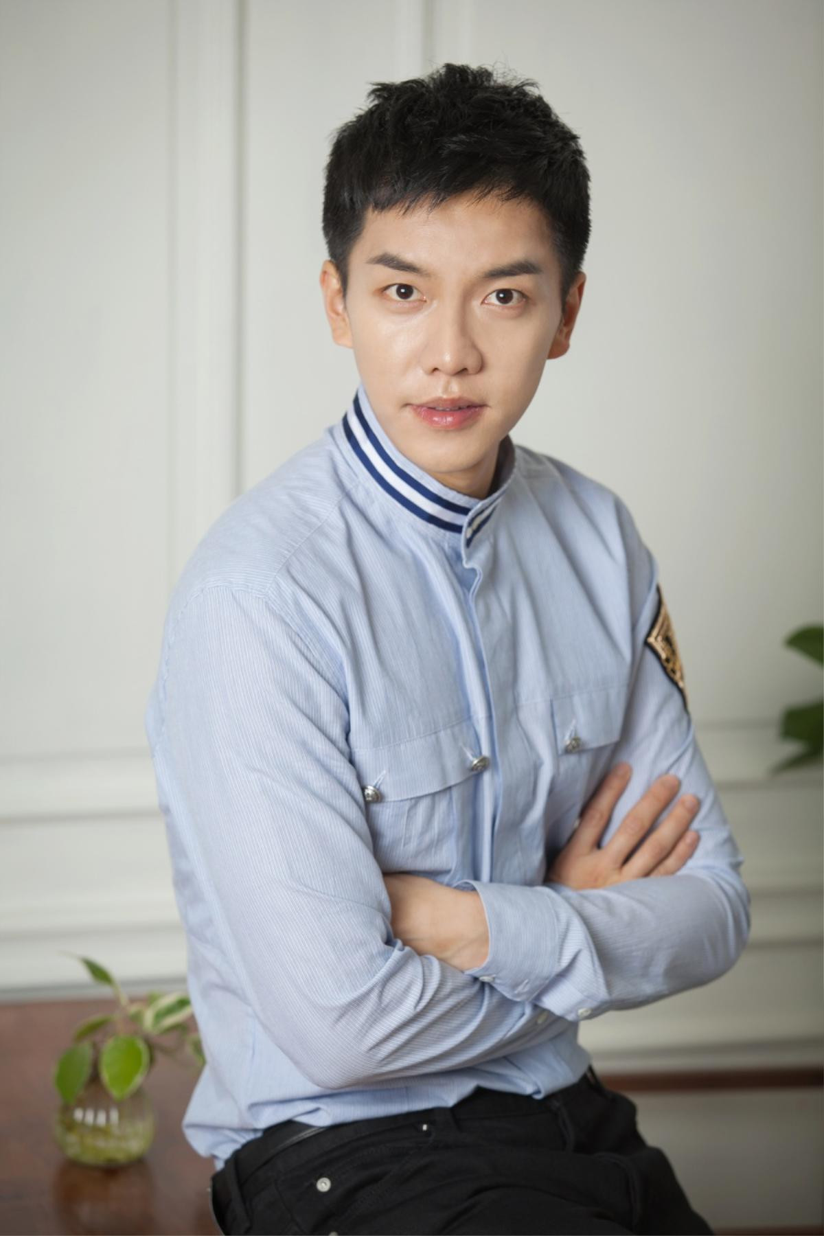 Lee Seung Gi xác nhận tham gia mùa thứ 2 'Busted!' của Netflix Ảnh 1