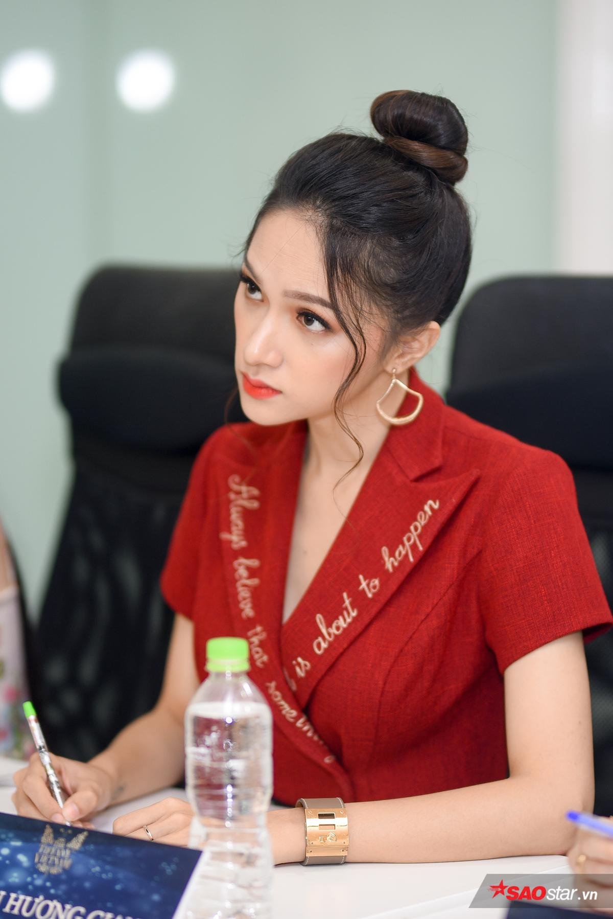 Hương Giang: 'Vương miện của tôi là áp lực lớn nhưng không ai cấm Việt Nam đăng quang 2 năm liên tiếp' Ảnh 5