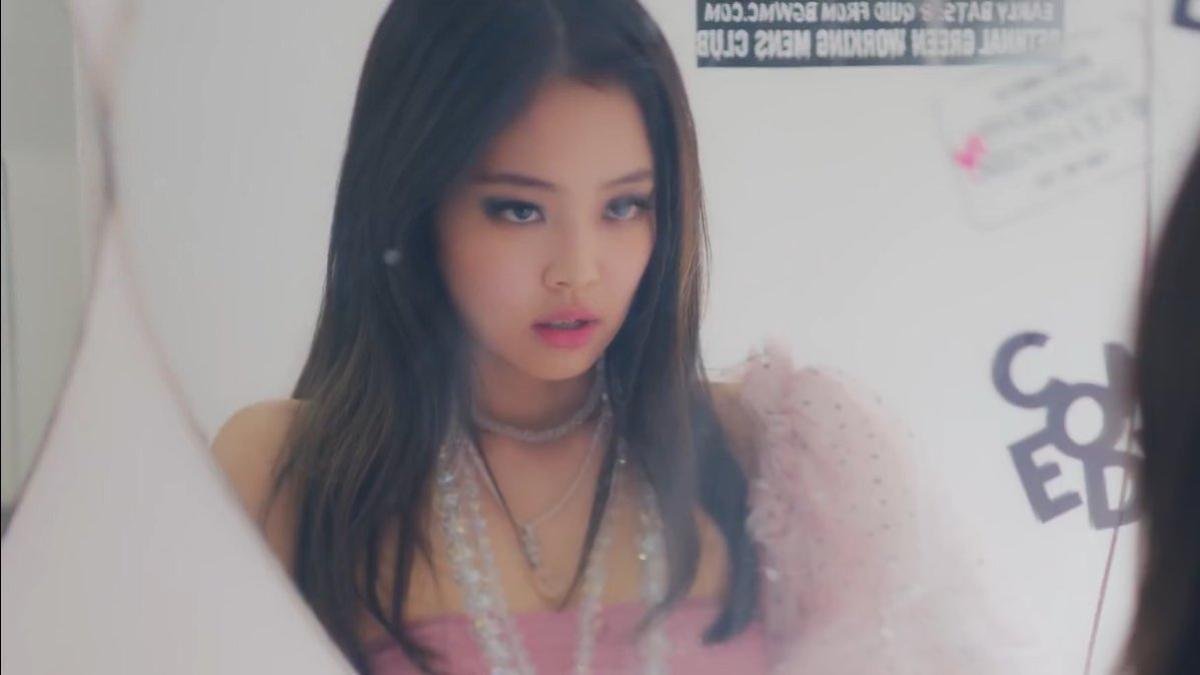 'Há hốc mồm' với thần thái sang chảnh của Jennie (BlackPink) trong teaser MV debut solo Ảnh 4