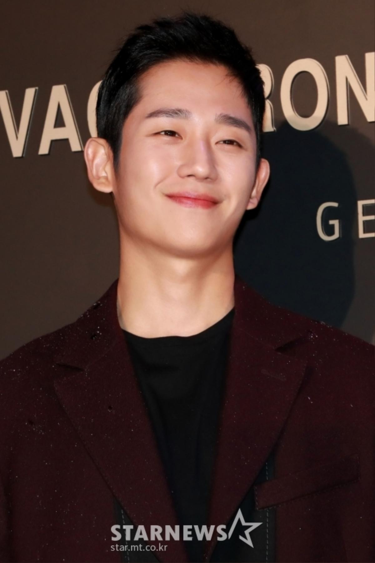 Sức hút khó cưỡng của Jung Hae In, 'thần chết' Ha Jung Woo và cầu thủ Park Ji Sung tại sự kiện Ảnh 5