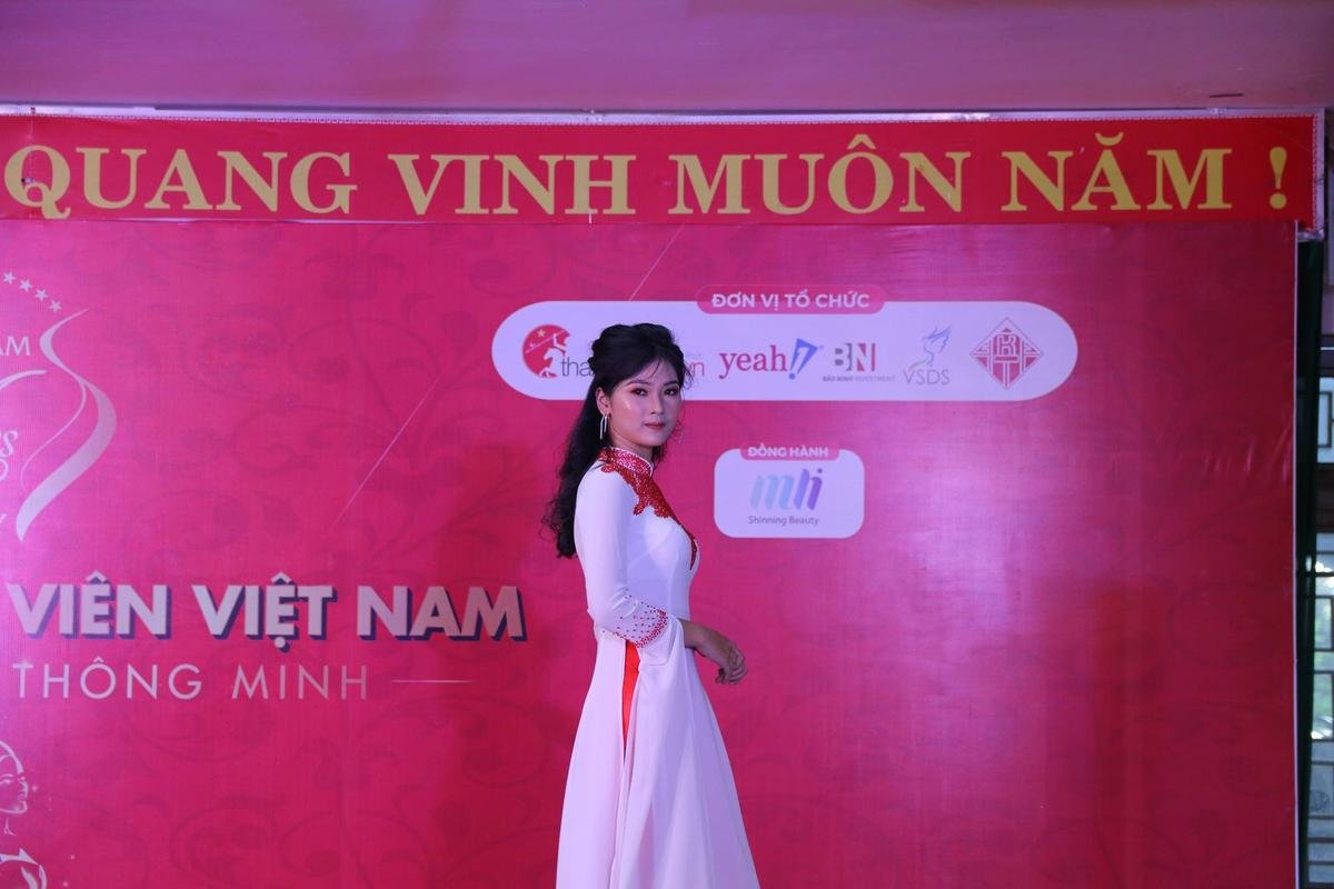 Từng 'lác mắt' vì cuộc thi 'Miss nam sinh' nhưng bạn có biết con gái trường ĐH Kiến trúc Đà Nẵng đẹp cỡ nào? Ảnh 14