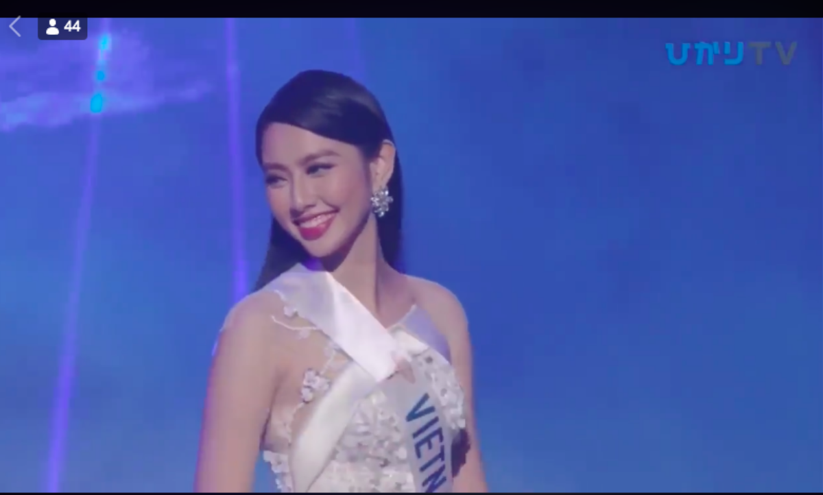 Thuỳ Tiên đã có hành động ghi điểm khi kết thúc phần thi của mình tại Chung kết Miss International 2018 Ảnh 3