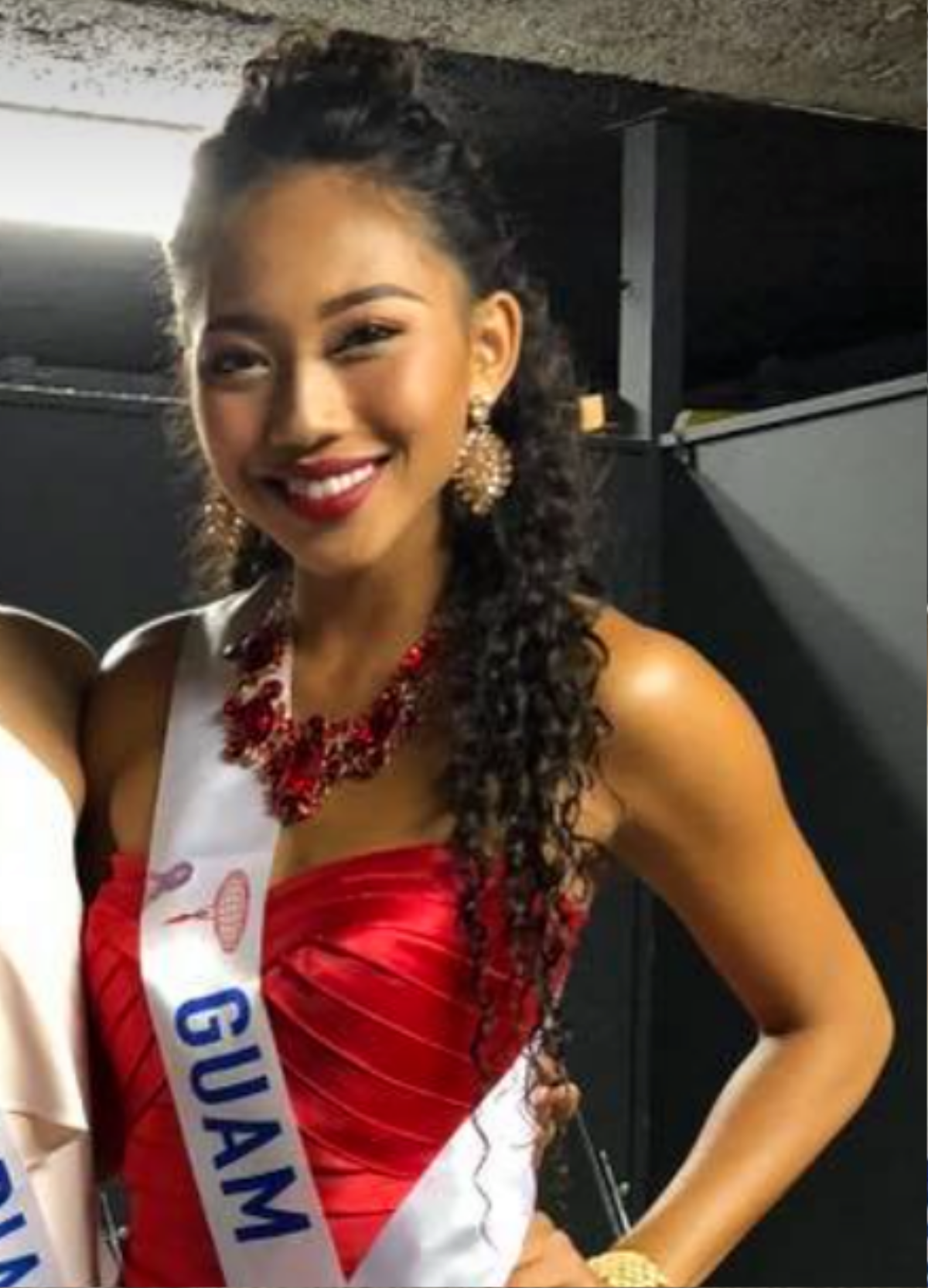 Bất ngờ chưa, Lâm Khánh Chi có 'chị em song sinh' tại Miss Universe còn Tóc Tiên thì… đi thi Miss International 2018? Ảnh 6