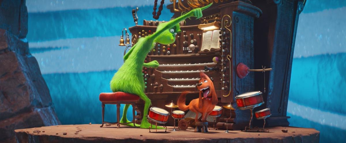 'The Grinch' trang hoàng các rạp chiếu bằng không khí Giáng sinh ấm cúng Ảnh 4