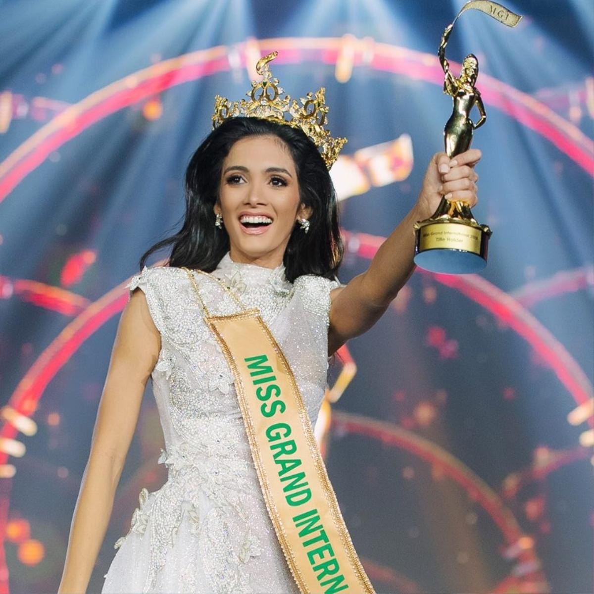 'Đọ sắc' Miss Earth 2018 Nguyễn Phương Khánh với Tân Hoa hậu Miss Grand International và Miss International 2018 Ảnh 3