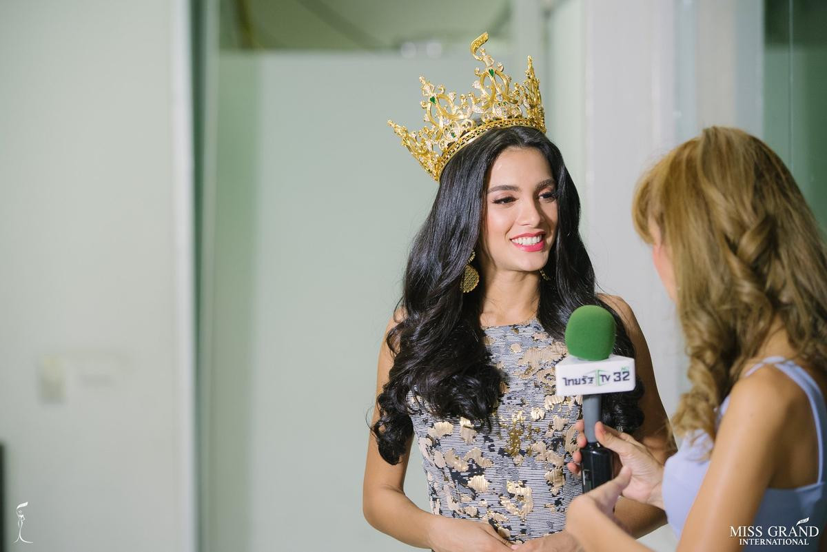 'Đọ sắc' Miss Earth 2018 Nguyễn Phương Khánh với Tân Hoa hậu Miss Grand International và Miss International 2018 Ảnh 8