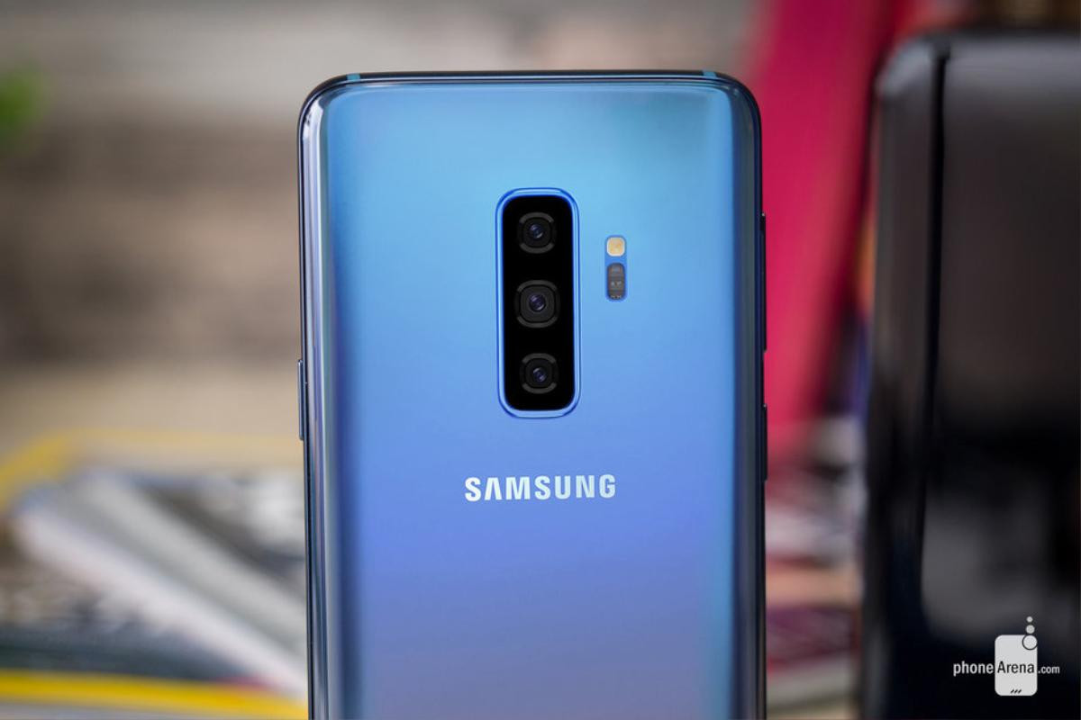 Cận cảnh Samsung Galaxy S10 đẹp nhức mắt, iPhone Xs của Apple cũng phải chào thua Ảnh 5