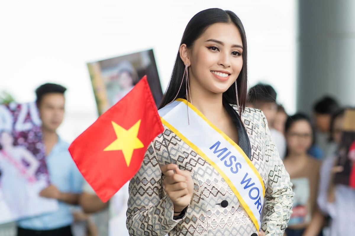 Tò mò về ngày đầu tiên 'chinh chiến' của Tiểu Vy tại Miss World 2018 như thế nào? Ảnh 2