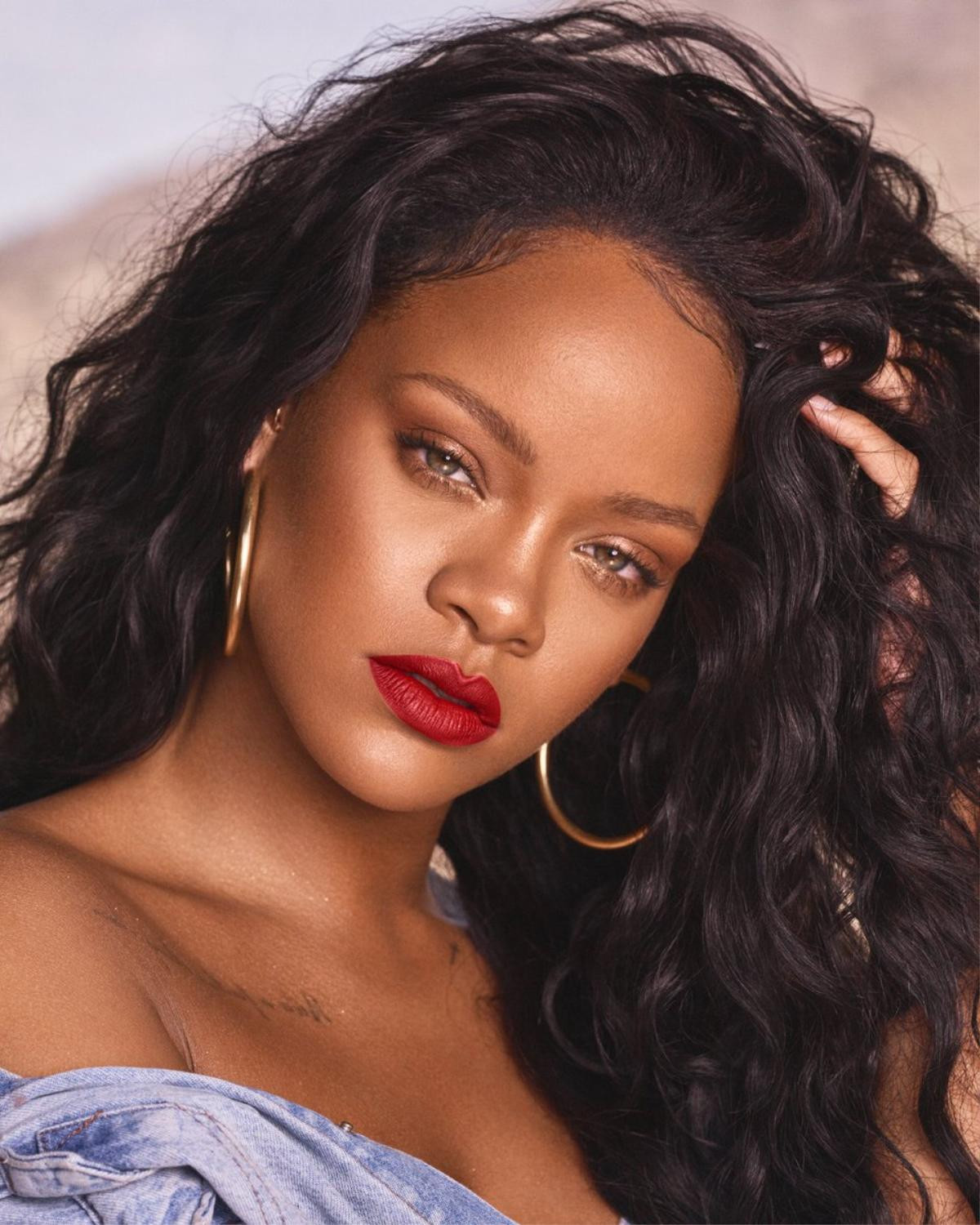 Lần nào cũng thông báo 'rầm rộ' nhưng sao mãi vẫn chưa thấy single nào ra mắt vậy Rihanna ơi? Ảnh 3